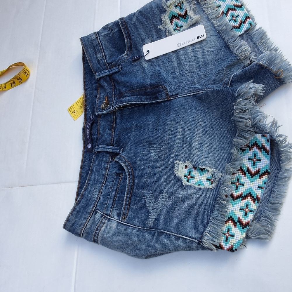 Tractr Blu Beaded Denim Shorts 28 NWT - Picture 16 of 16